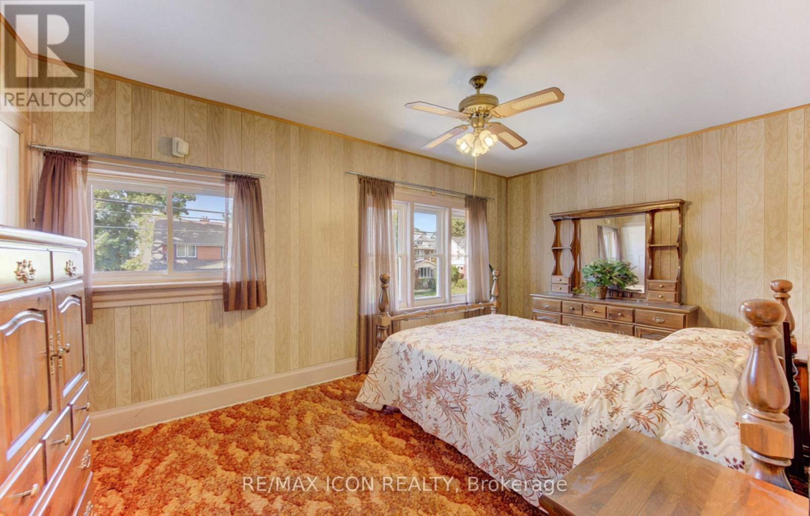 224 Weber Street E, Kitchener, ON - Indoor Photo Showing Bedroom