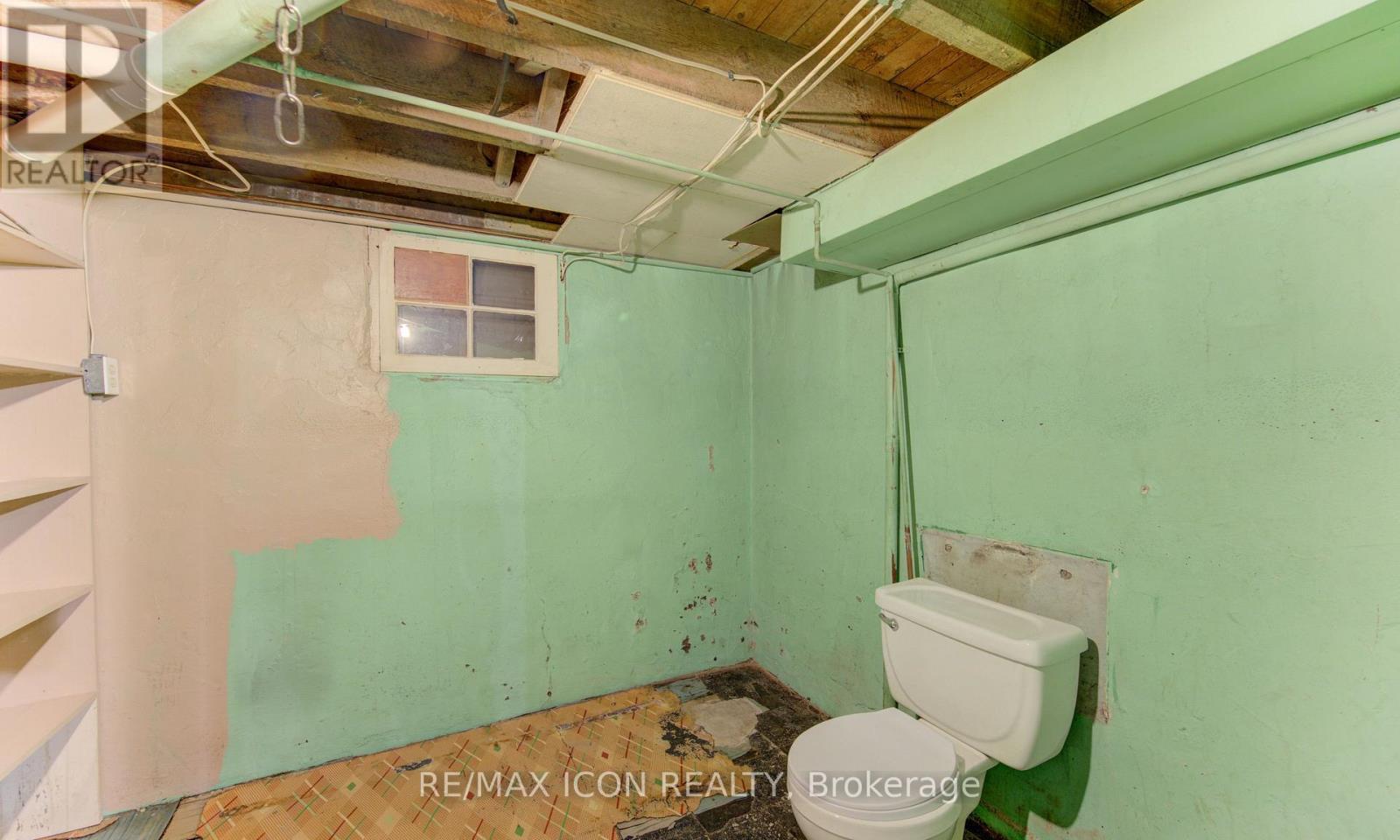 1 pc. bathroom in basement - 224 Weber Street E, Kitchener, ON - Indoor