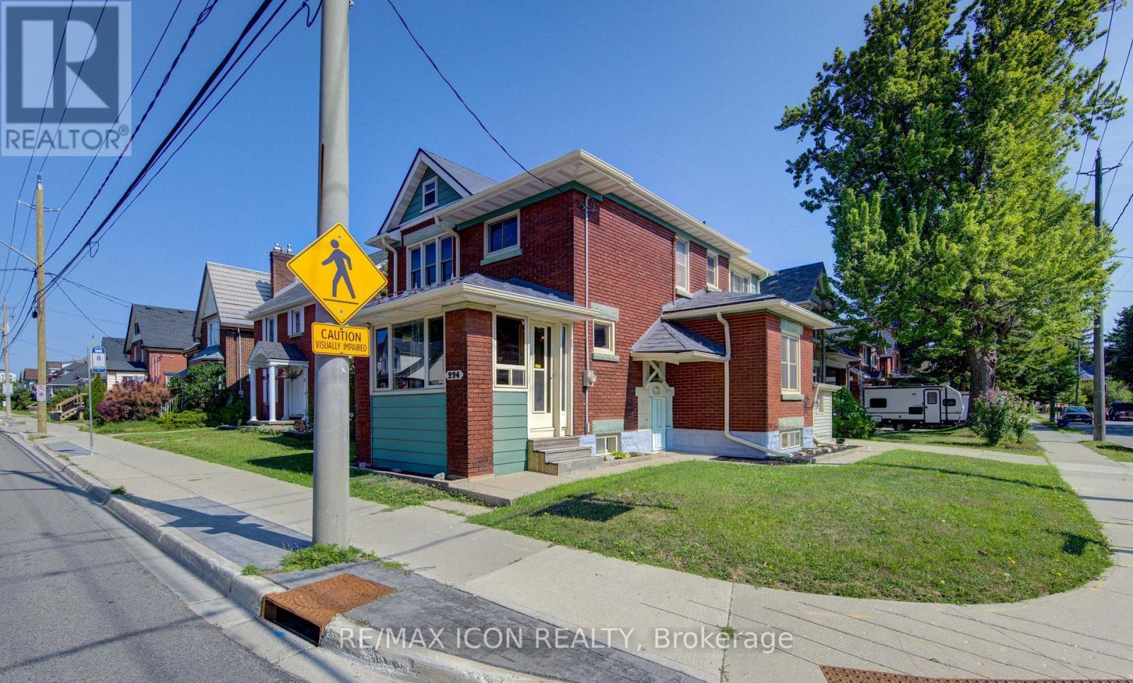 224 Weber Street E, Kitchener, ON - Outdoor With Facade