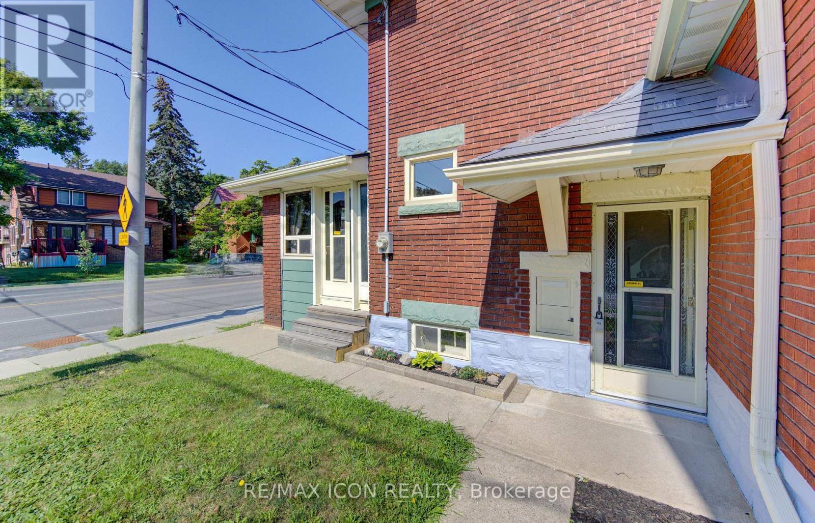 224 Weber Street E, Kitchener, ON - Outdoor