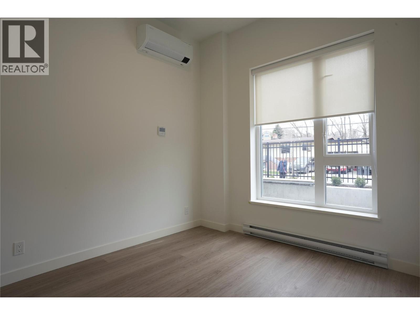 1361 Belaire Avenue, Kelowna, BC - Indoor Photo Showing Other Room