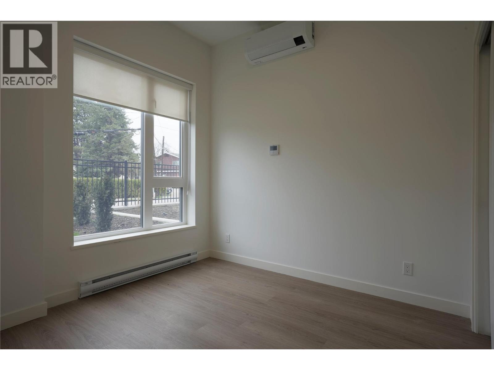 1361 Belaire Avenue, Kelowna, BC - Indoor Photo Showing Other Room