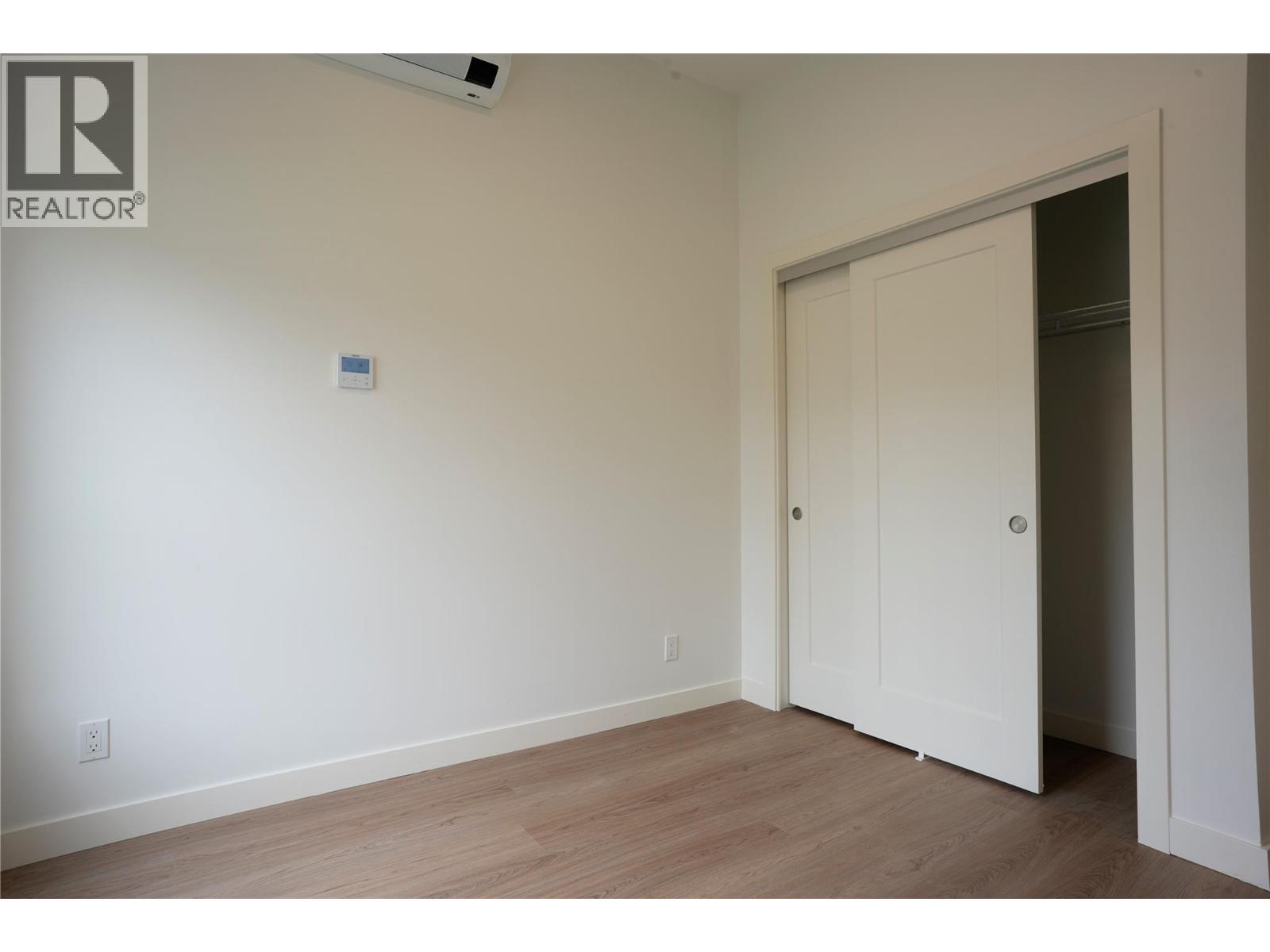 1361 Belaire Avenue, Kelowna, BC - Indoor Photo Showing Other Room