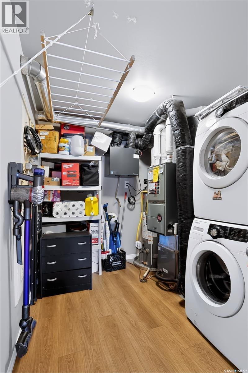 113 125 Willis Crescent, Saskatoon, SK - Indoor Photo Showing Laundry Room
