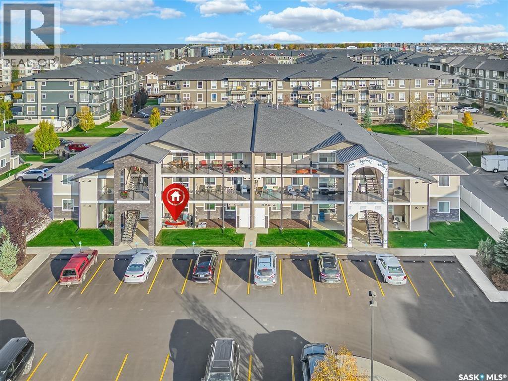 113 125 Willis Crescent, Saskatoon, SK - Outdoor With View