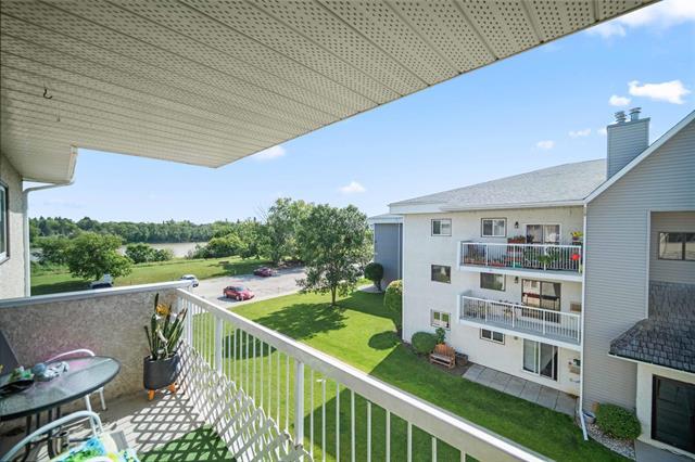 2307-100 Plaza Dr, Winnipeg, MB - Outdoor With Balcony With Exterior
