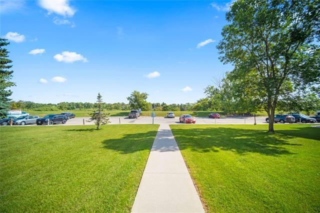 2307-100 Plaza Dr, Winnipeg, MB - Outdoor With View