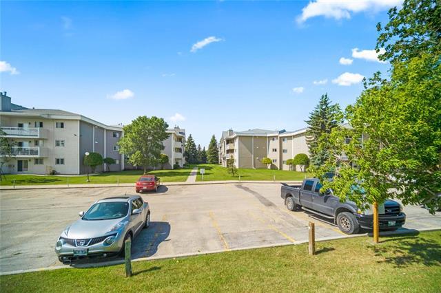 2307-100 Plaza Dr, Winnipeg, MB - Outdoor With Balcony