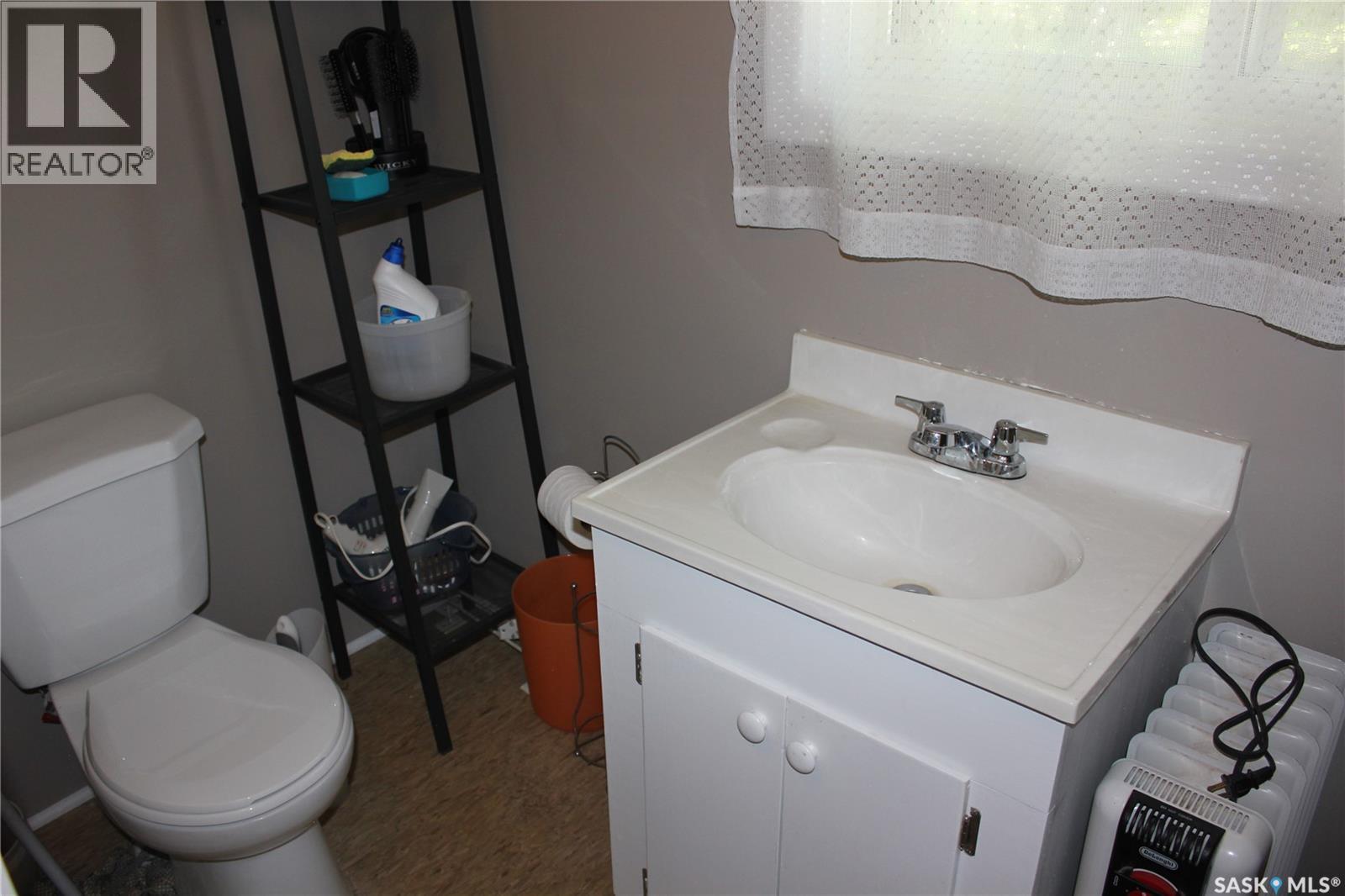 20 Lakeshore Drive, Kannata Valley, SK - Indoor Photo Showing Bathroom