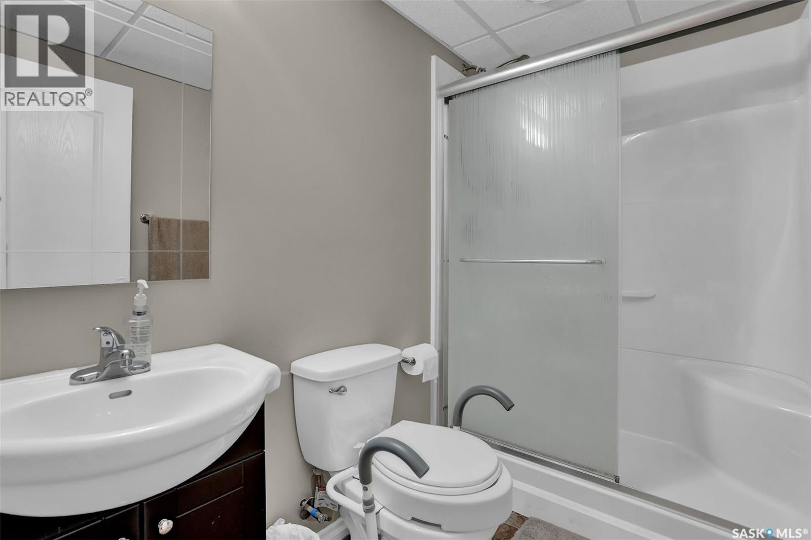 3826 Goldfinch Way, Regina, SK - Indoor Photo Showing Bathroom