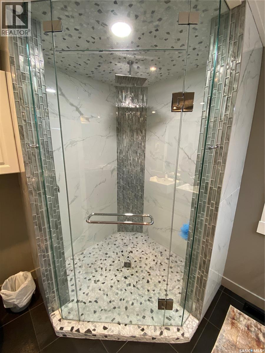 74 Madge Way, Yorkton, SK - Indoor Photo Showing Bathroom