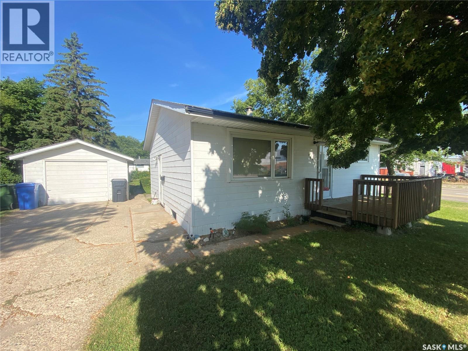 386 4Th Avenue N, Yorkton, SK - Outdoor