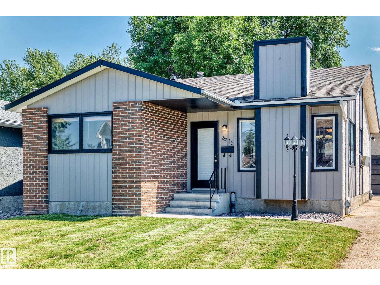 3615 10 Av Nw, Edmonton, AB - Outdoor