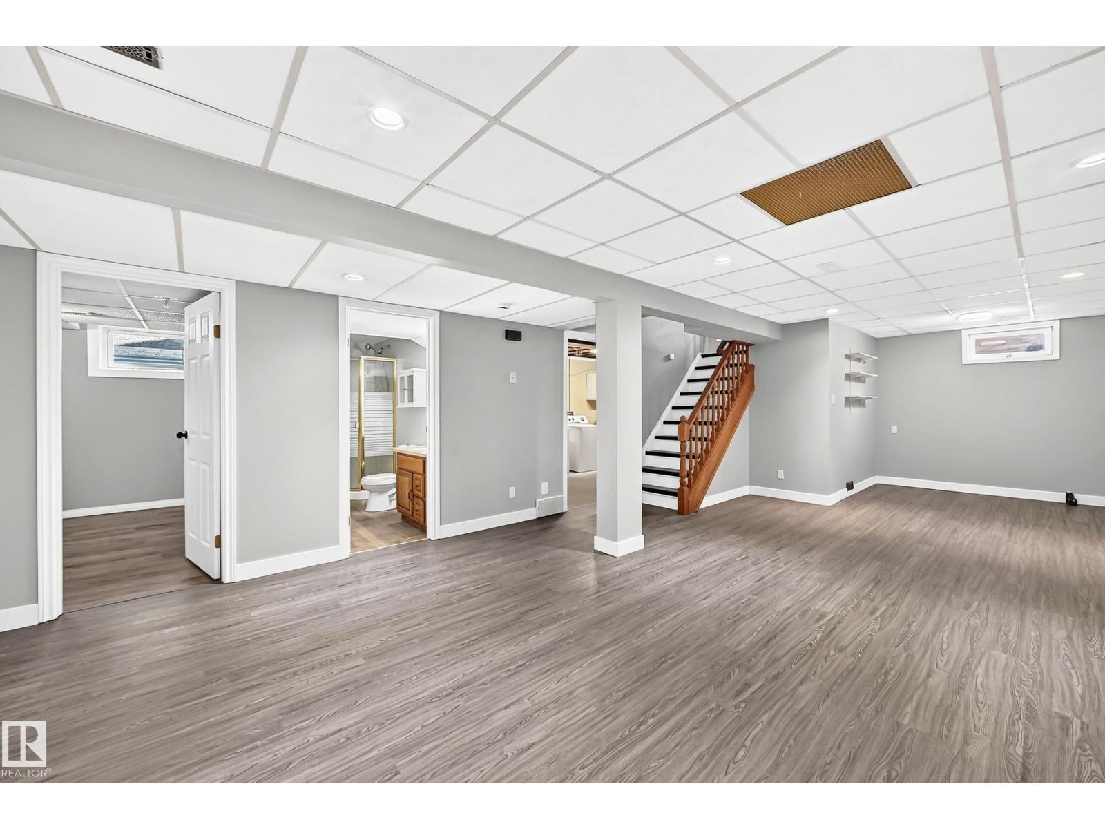 3615 10 Av Nw, Edmonton, AB - Indoor