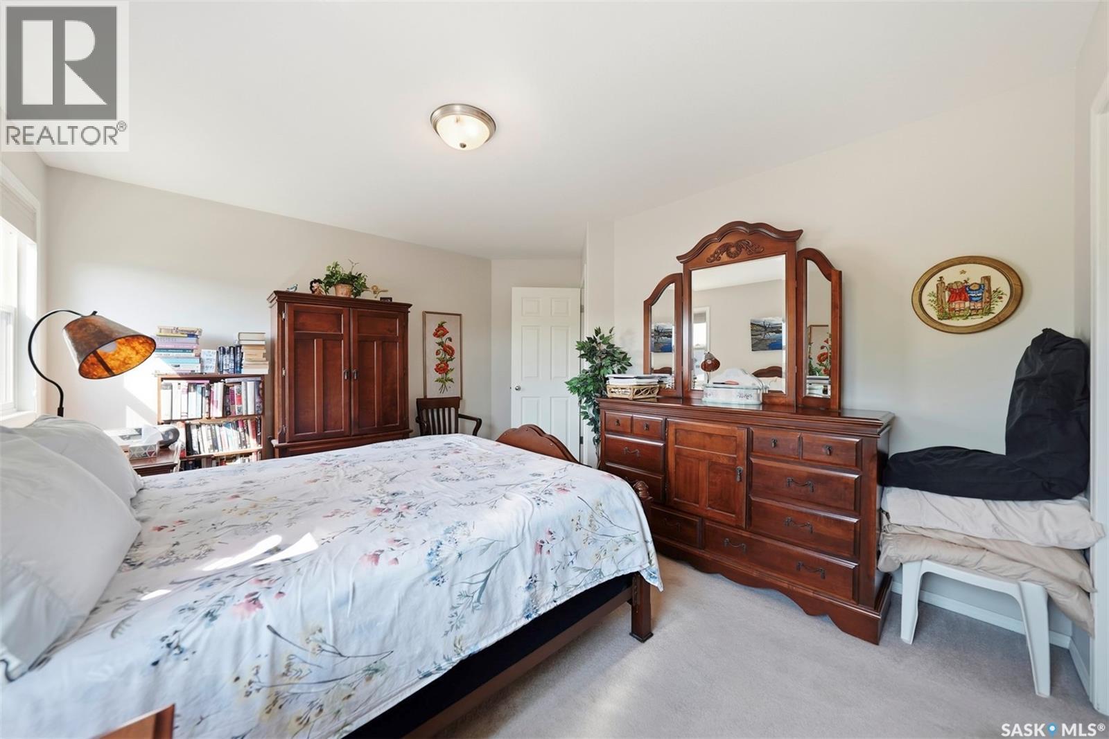 523 Denham Way, Saskatoon, SK - Indoor Photo Showing Bedroom