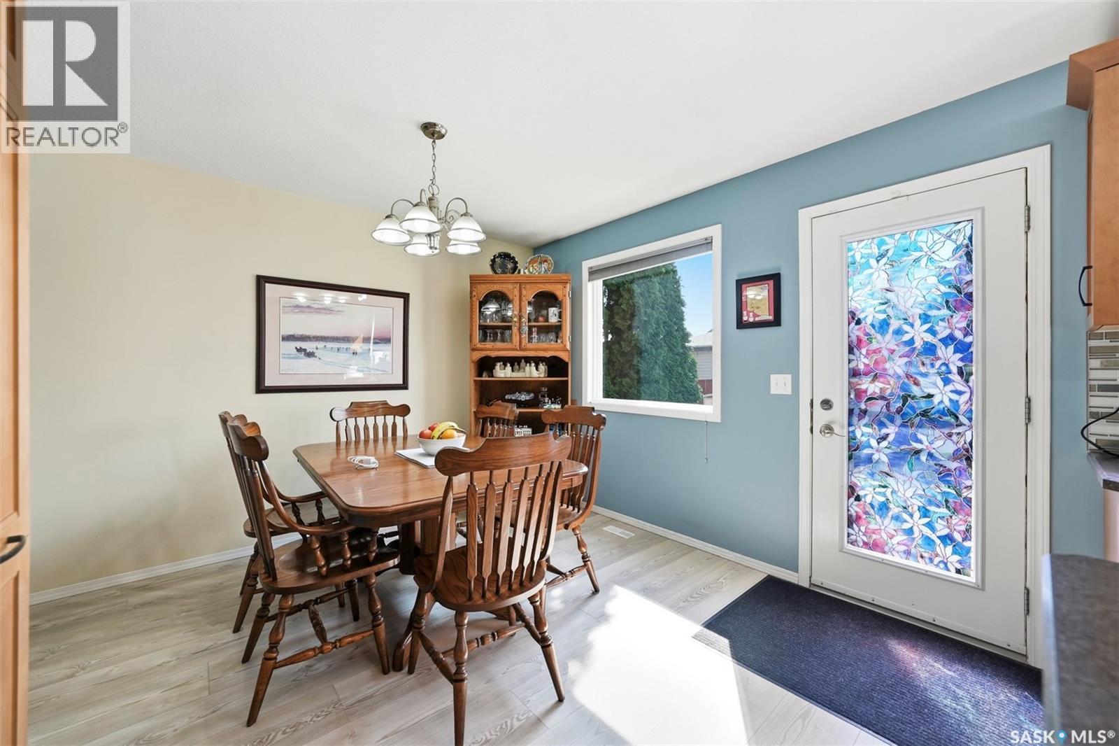 523 Denham Way, Saskatoon, SK - Indoor Photo Showing Dining Room