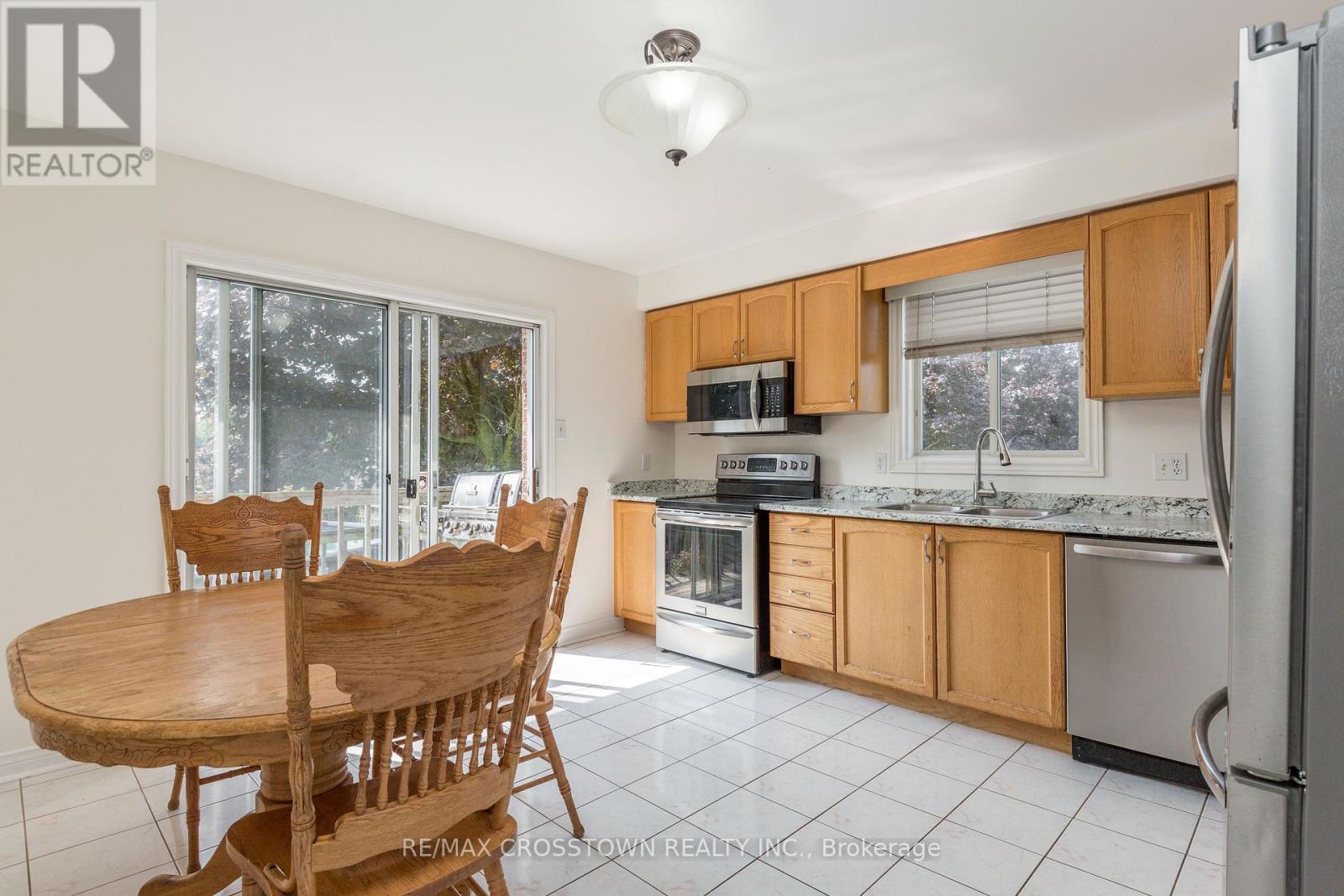 1 Lang Drive, Barrie, ON - Indoor