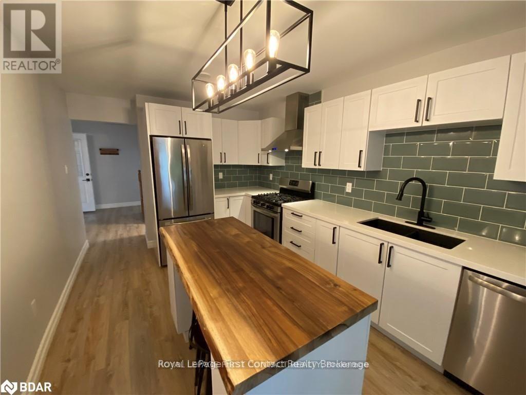 41 Copeman Crescent, Barrie, ON - Indoor Photo Showing Kitchen