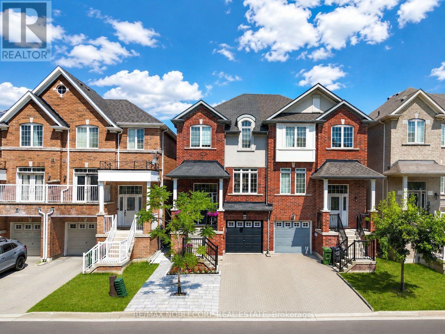 44 Lou Pomanti Street, Toronto, ON - Outdoor With Facade