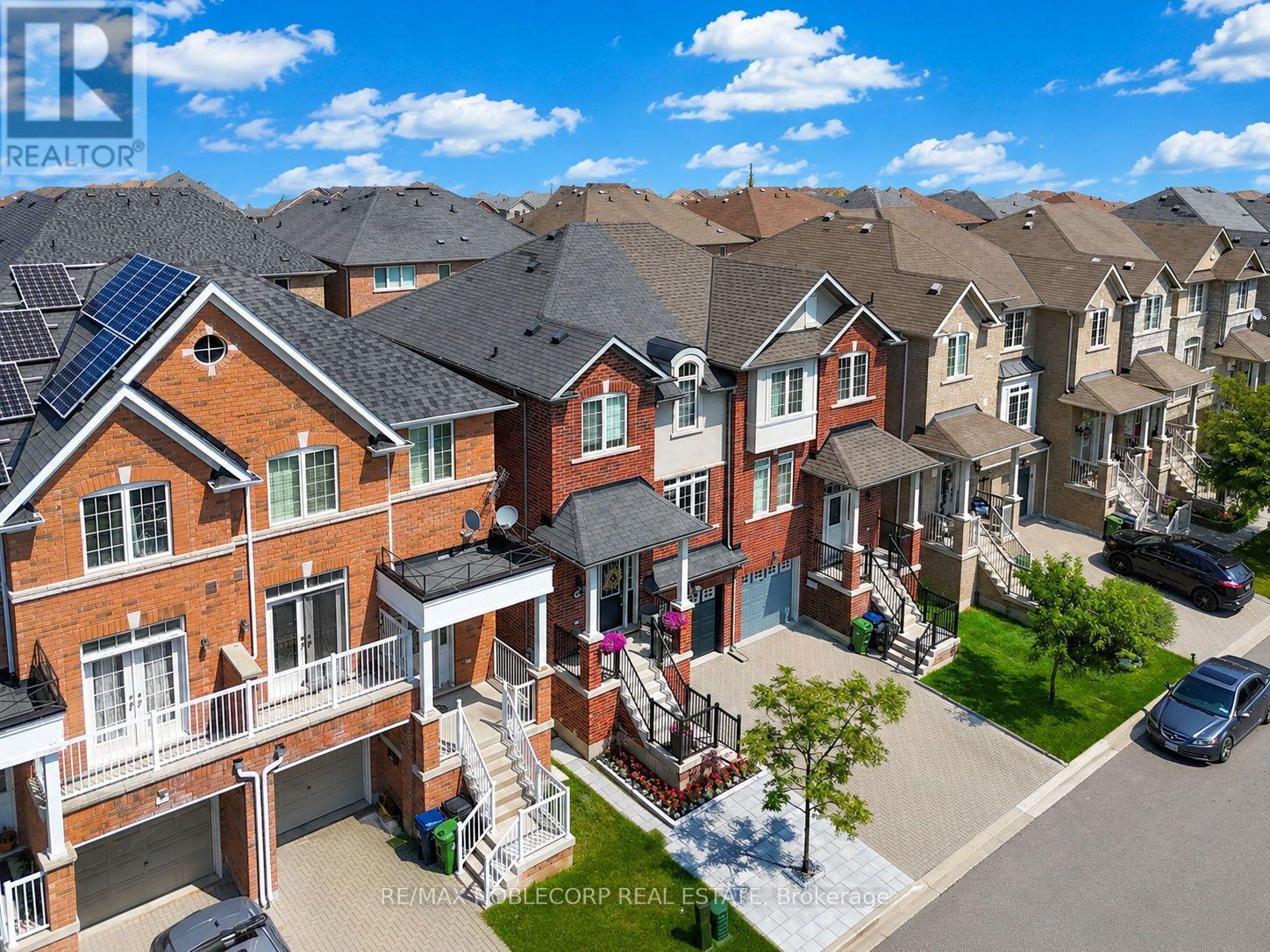 44 Lou Pomanti Street, Toronto, ON - Outdoor With Facade