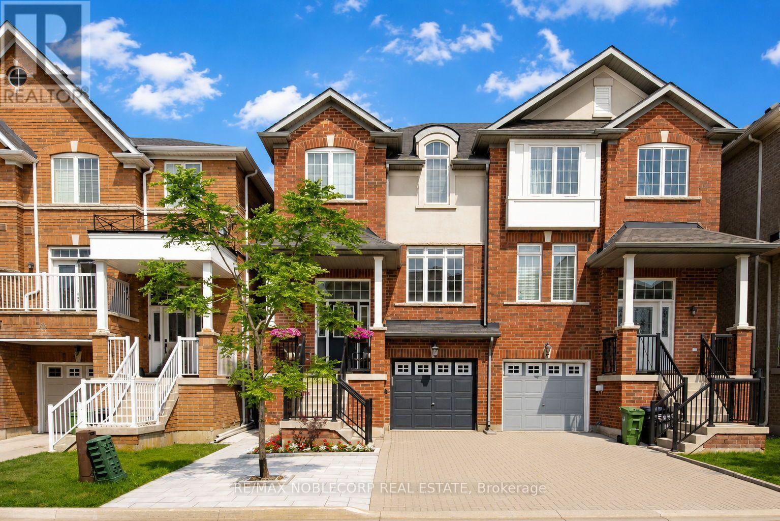 44 Lou Pomanti Street, Toronto, ON - Outdoor With Facade