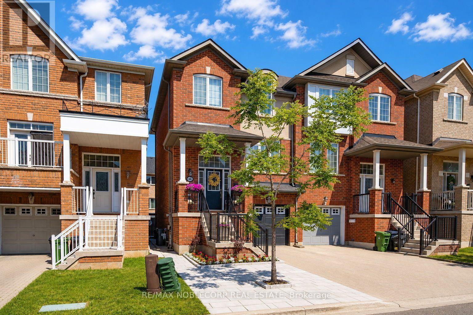 44 Lou Pomanti Street, Toronto, ON - Outdoor With Facade