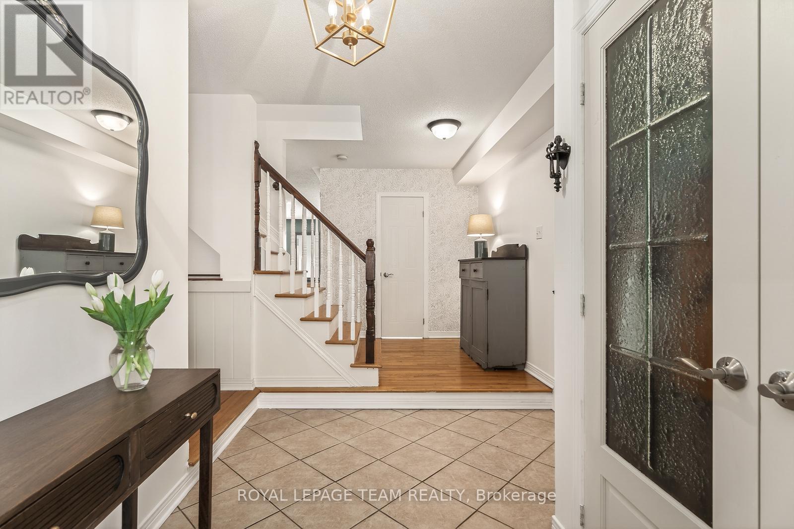77 Armagh Way, Ottawa, ON - Indoor Photo Showing Other Room