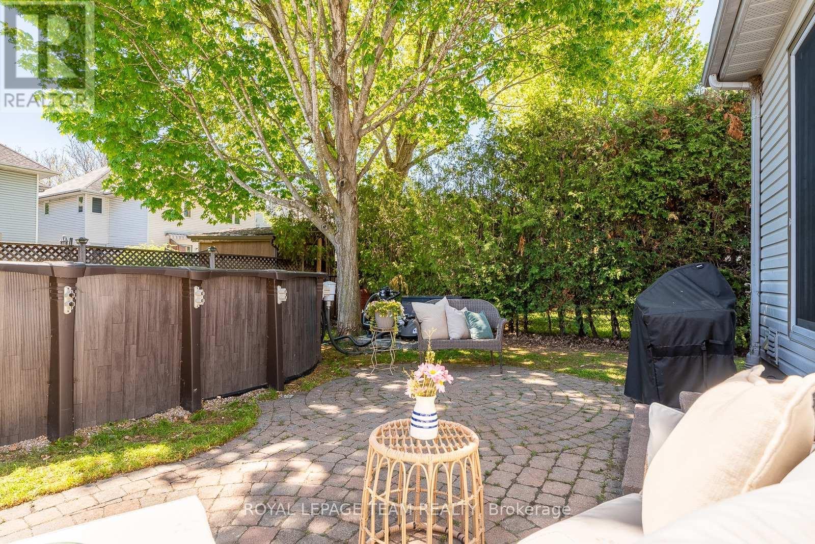 77 Armagh Way, Ottawa, ON - Outdoor