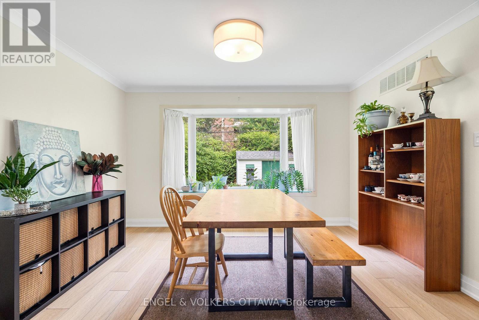 2343 Whitehaven Crescent, Ottawa, ON - Indoor Photo Showing Dining Room