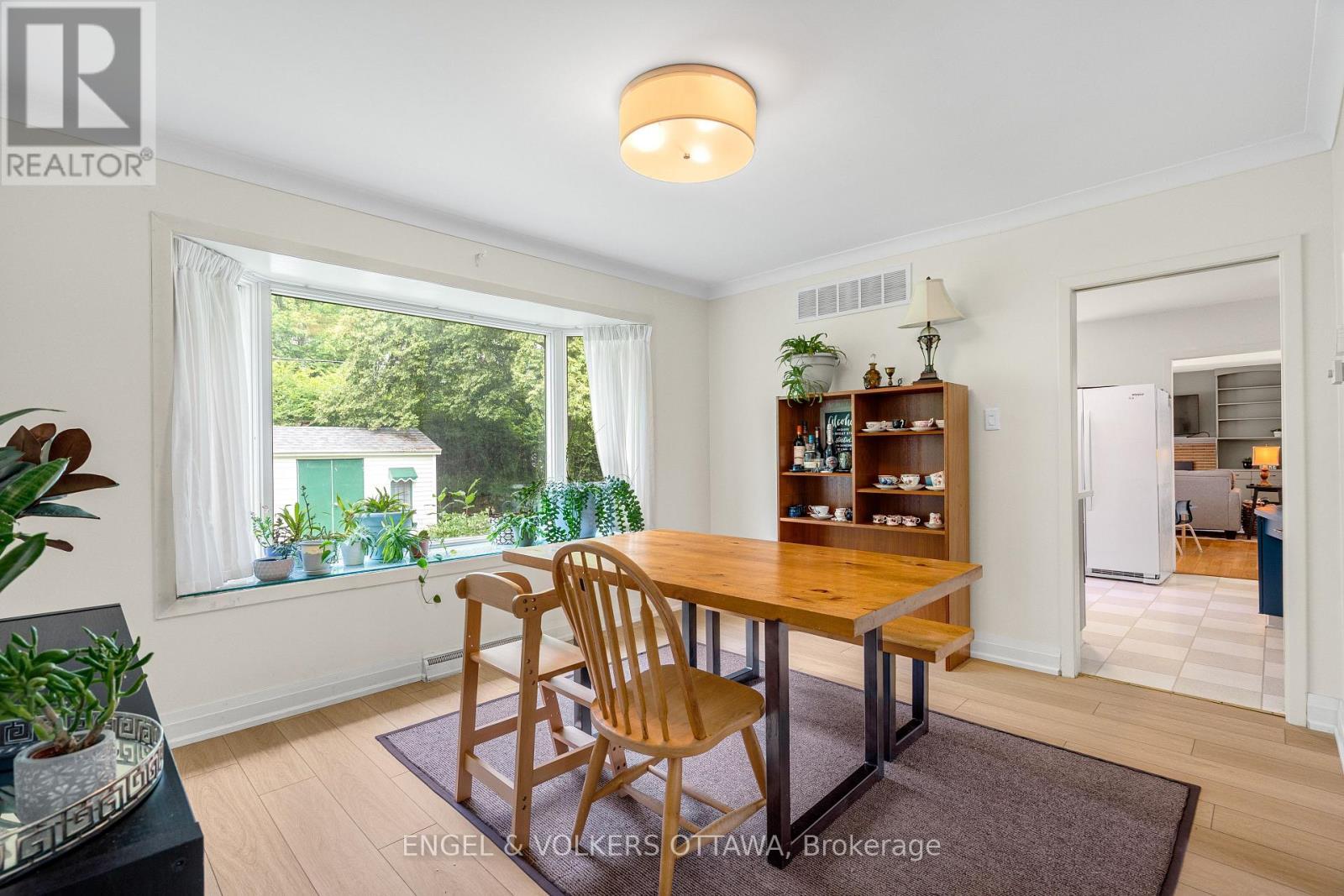 2343 Whitehaven Crescent, Ottawa, ON - Indoor Photo Showing Dining Room