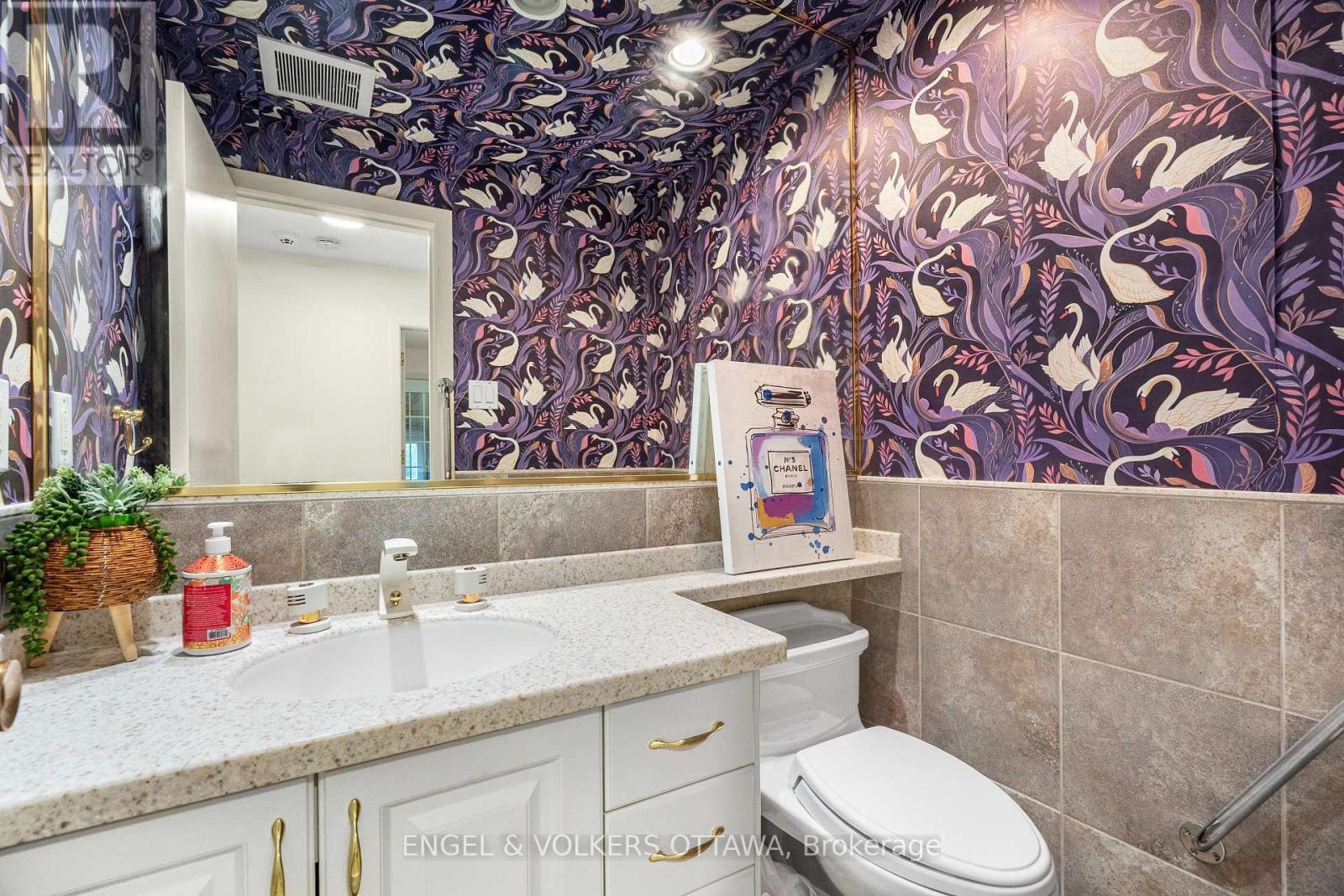 2343 Whitehaven Crescent, Ottawa, ON - Indoor Photo Showing Bathroom