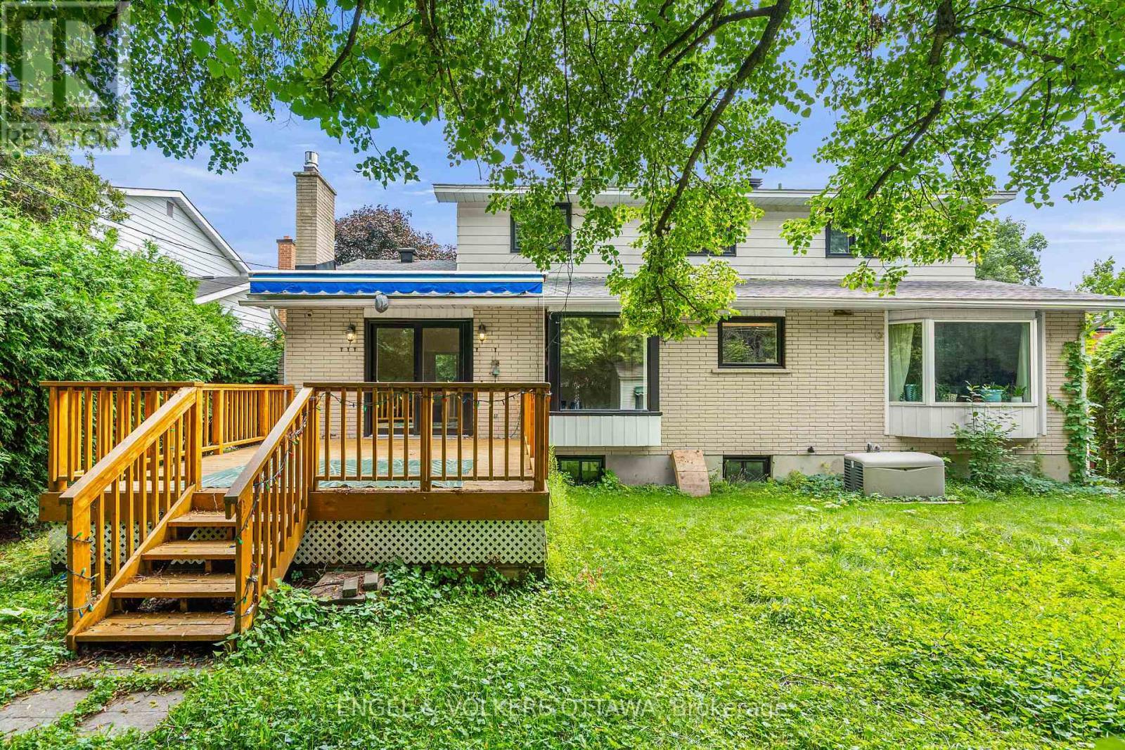 2343 Whitehaven Crescent, Ottawa, ON - Outdoor