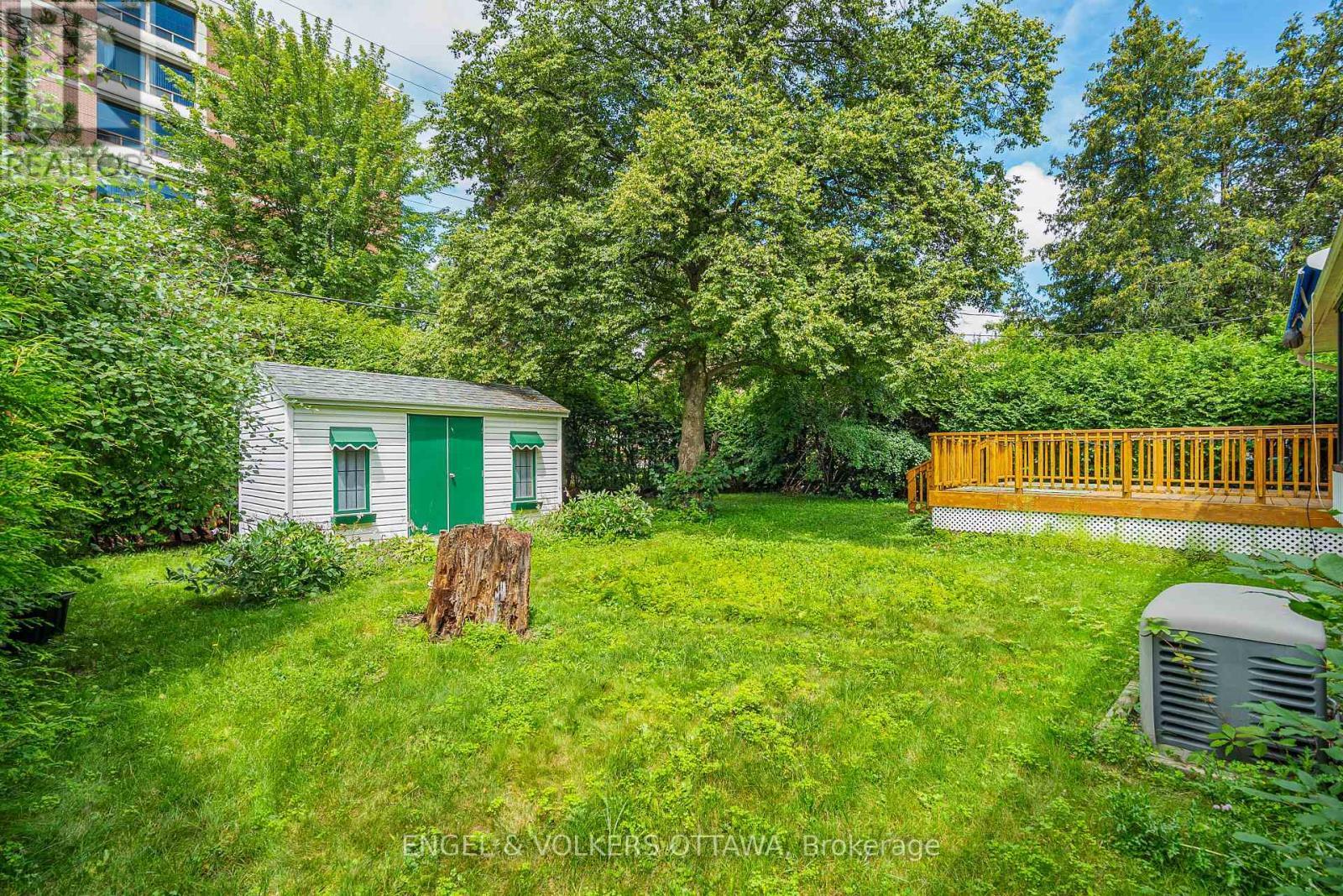 2343 Whitehaven Crescent, Ottawa, ON - Outdoor