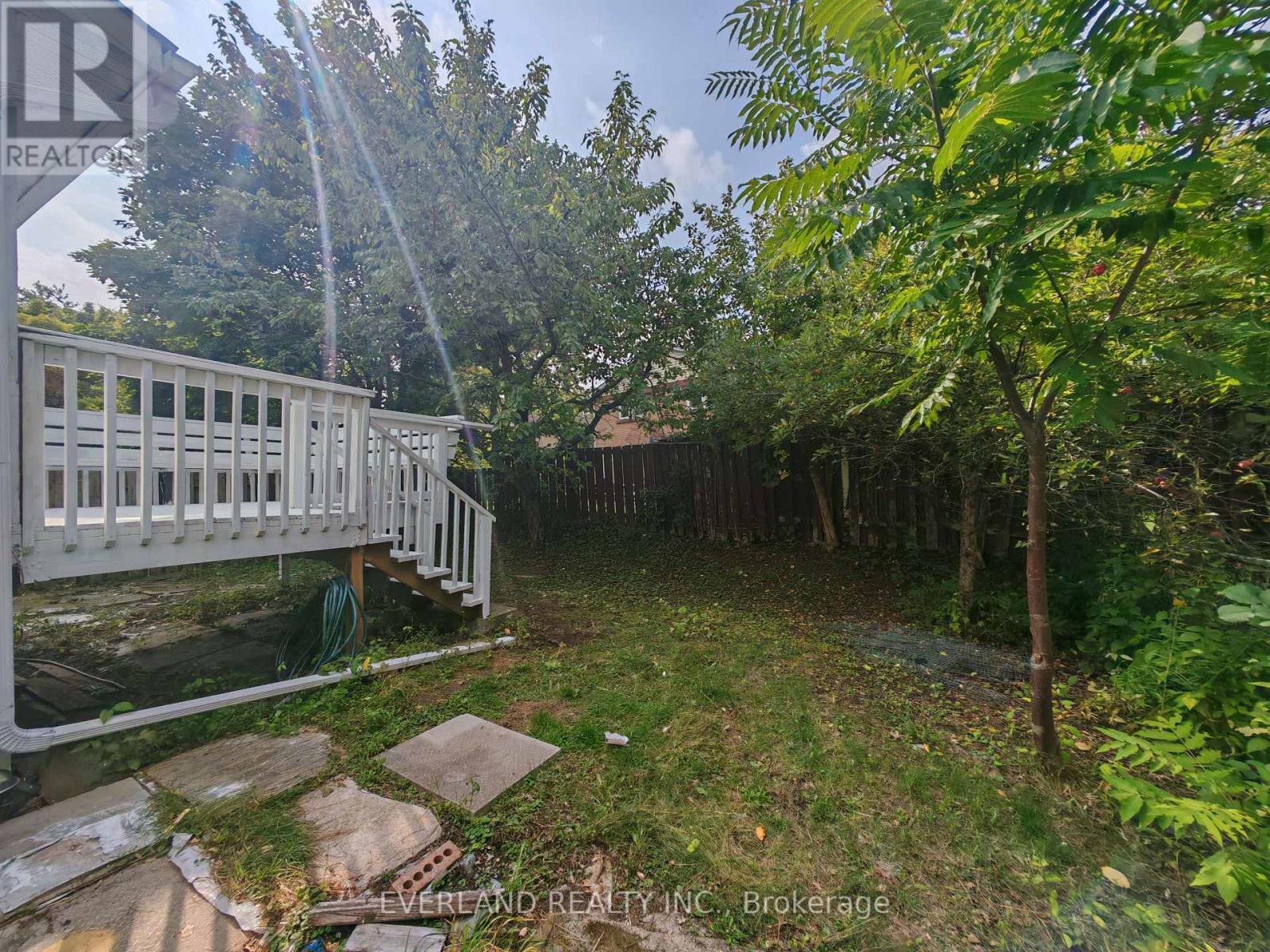 18 Camberley Court, Toronto, ON - Outdoor