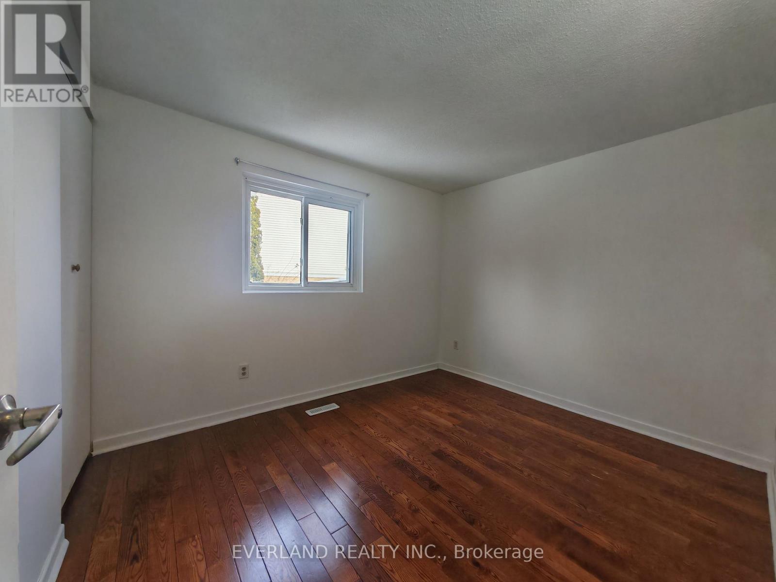 18 Camberley Court, Toronto, ON - Indoor Photo Showing Other Room