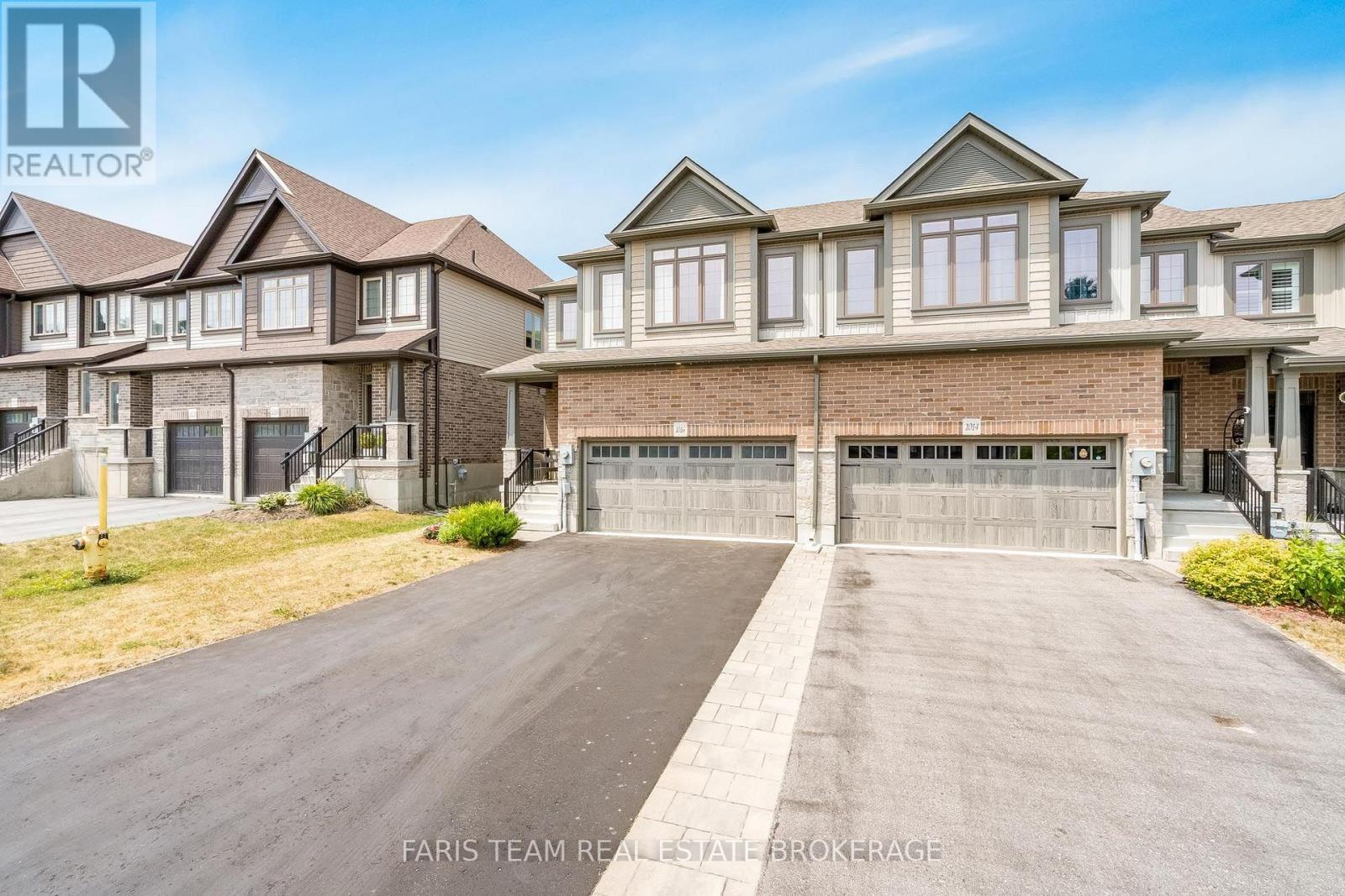 1016 Wright Drive, Midland, ON - Outdoor With Facade