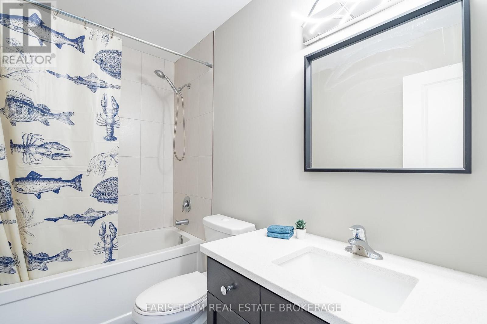 1016 Wright Drive, Midland, ON - Indoor Photo Showing Bathroom