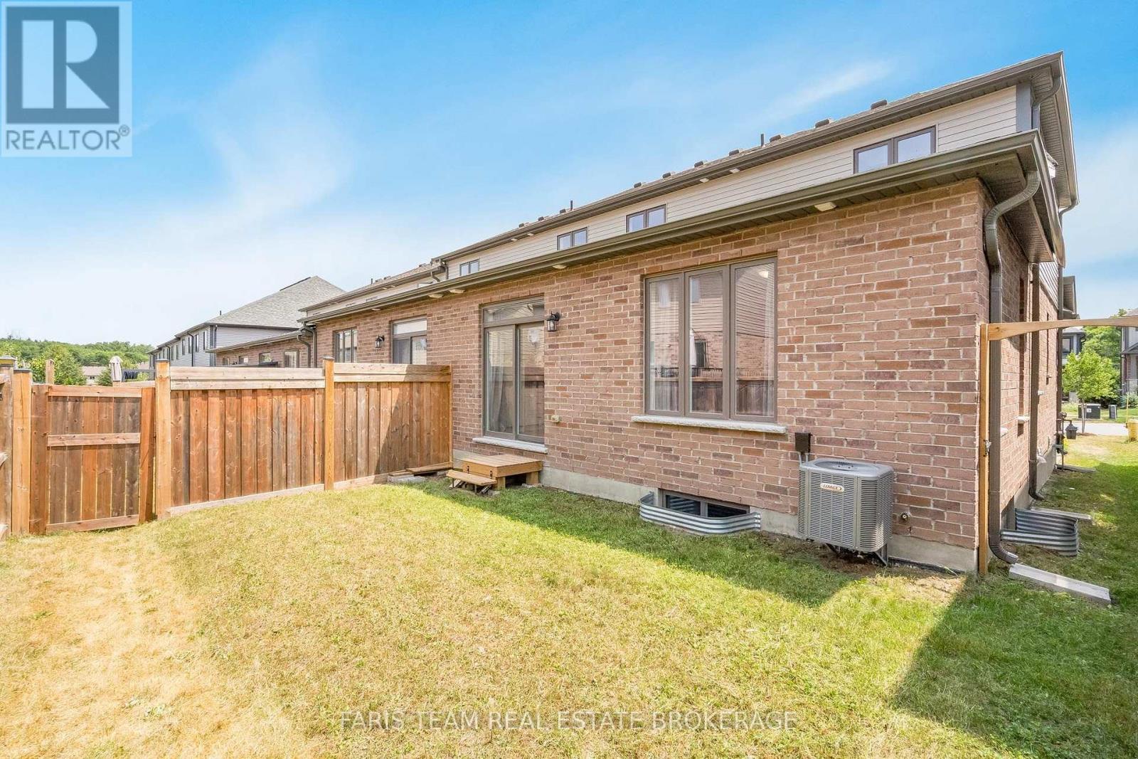1016 Wright Drive, Midland, ON - Outdoor With Exterior
