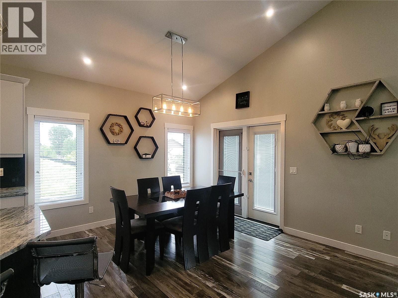 626 Kinloch Crescent, Saskatoon, SK - Indoor Photo Showing Dining Room