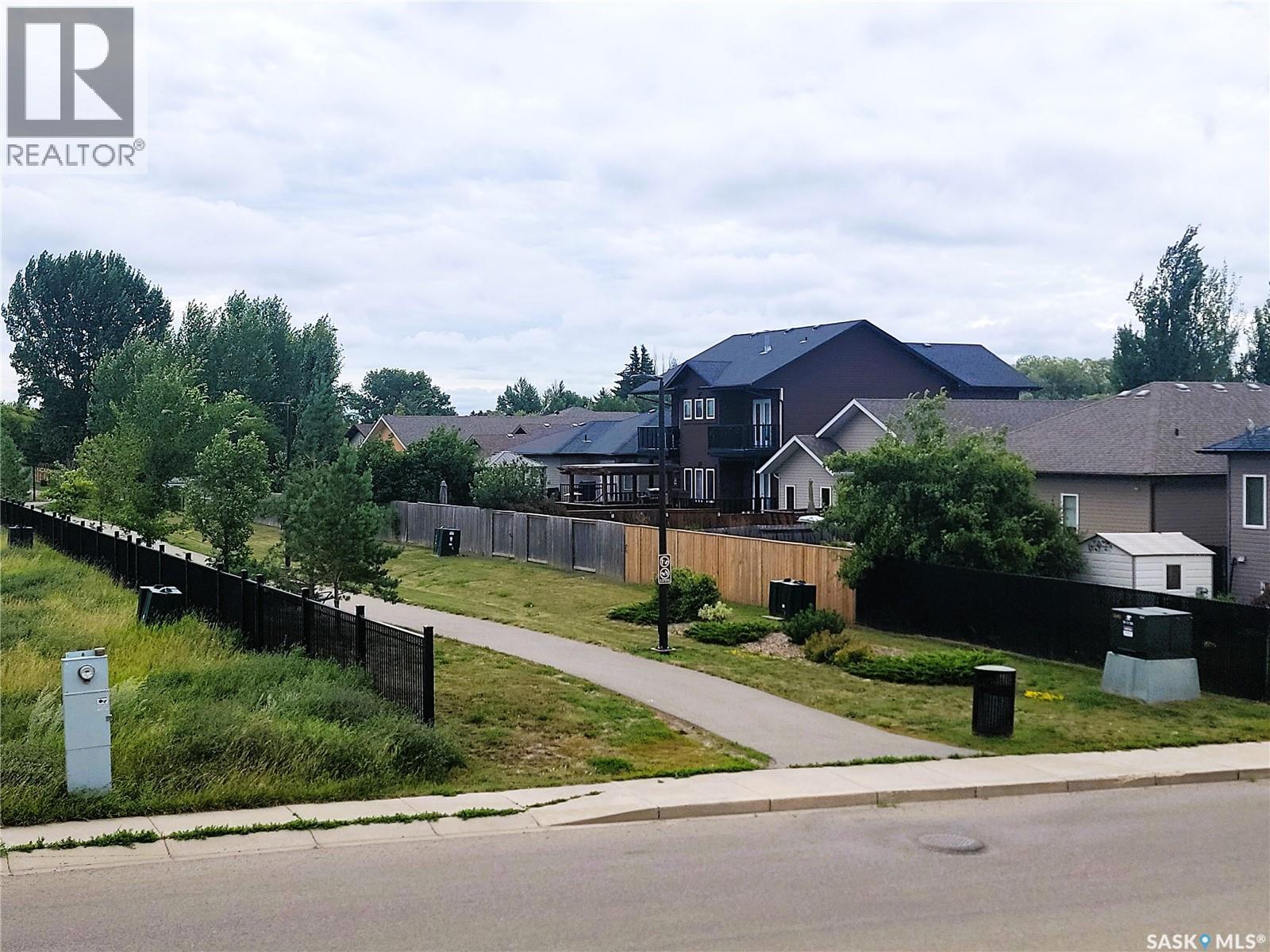 626 Kinloch Crescent, Saskatoon, SK - Outdoor