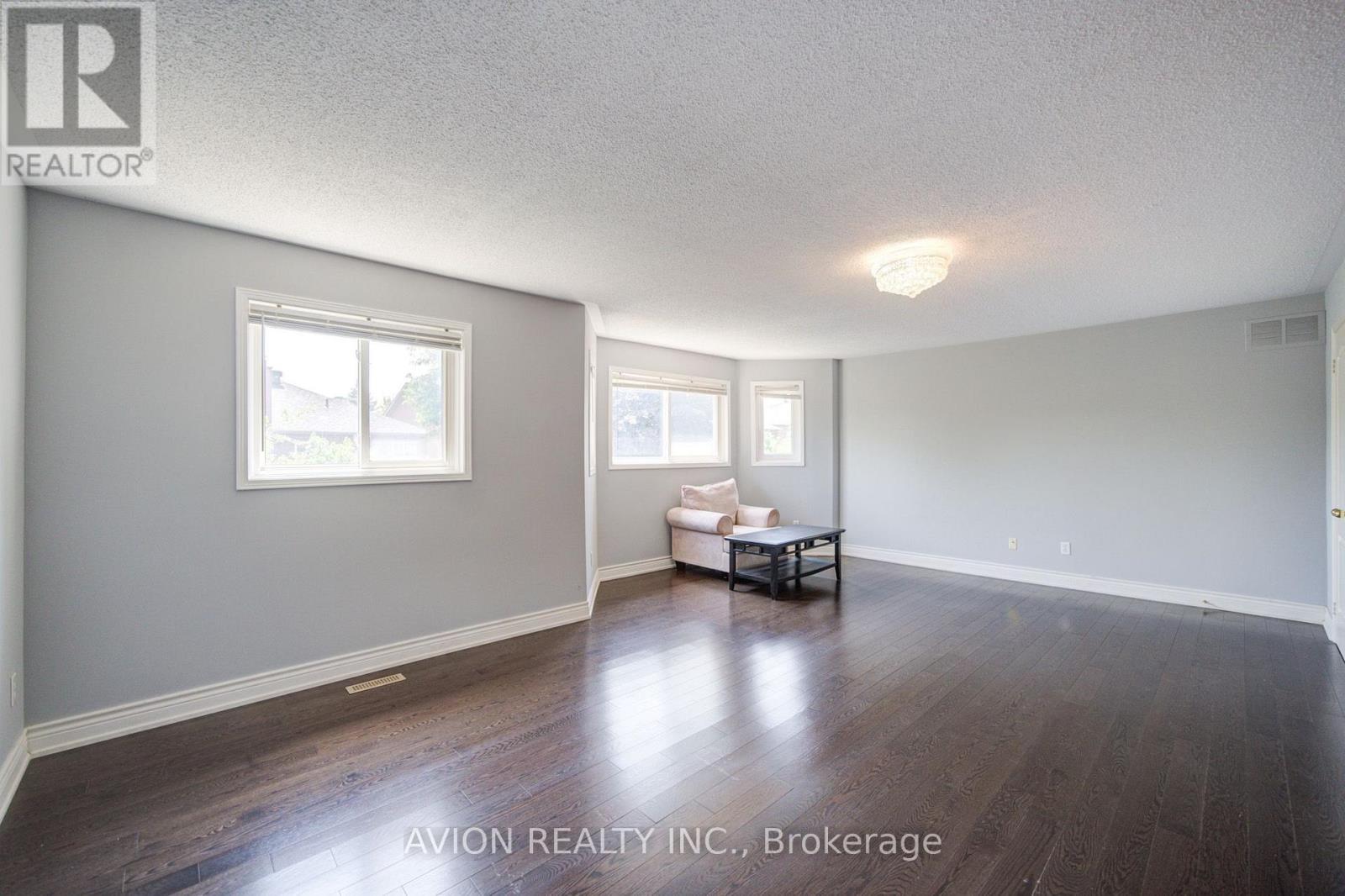 29 Charrington Crescent, Markham, ON - Indoor