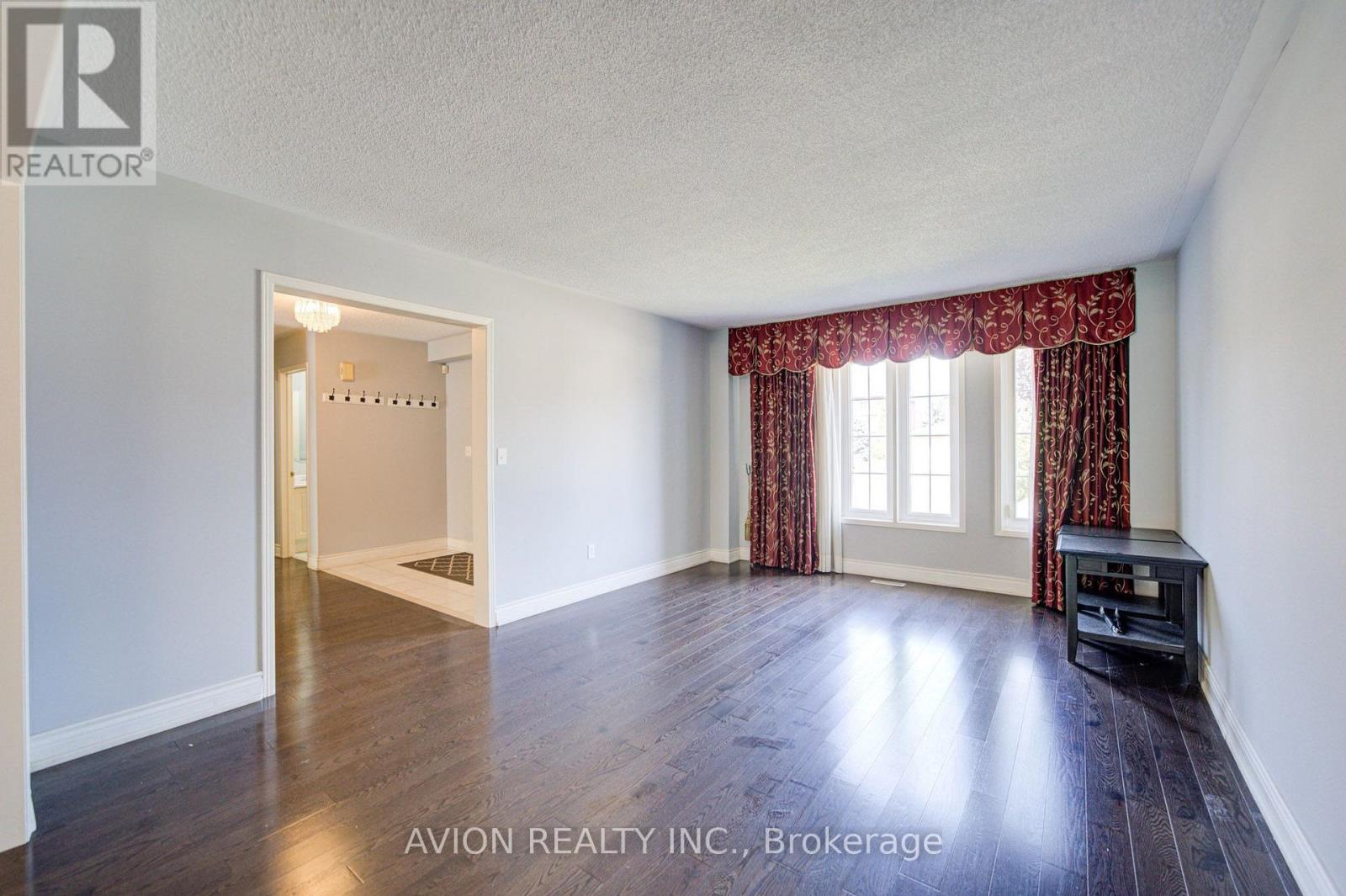 29 Charrington Crescent, Markham, ON - Indoor
