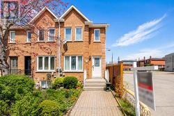 2138 EGLINTON AVENUE W Toronto, ON M6E 2K8