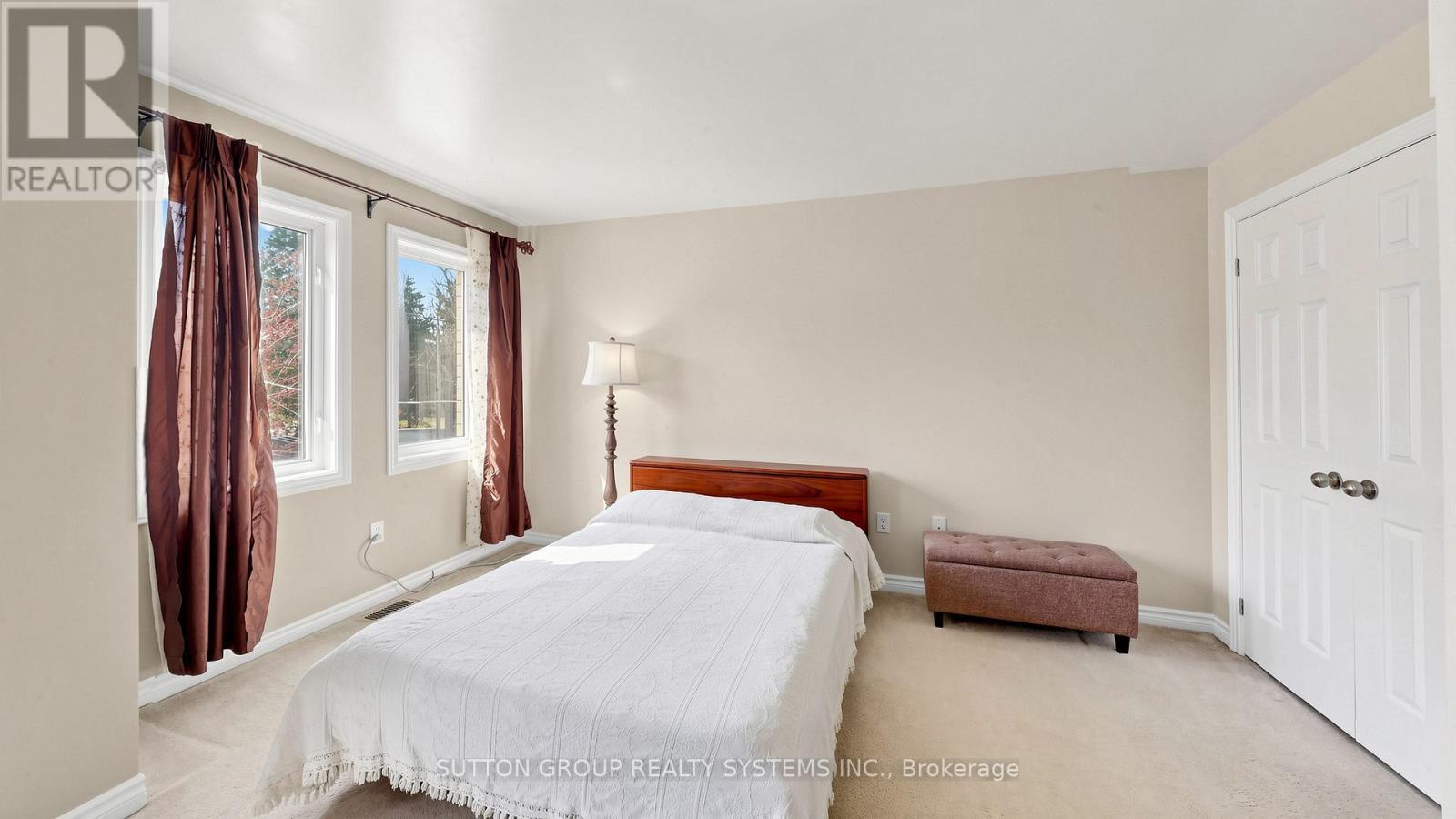 2138 Eglinton Avenue W, Toronto, ON - Indoor Photo Showing Bedroom