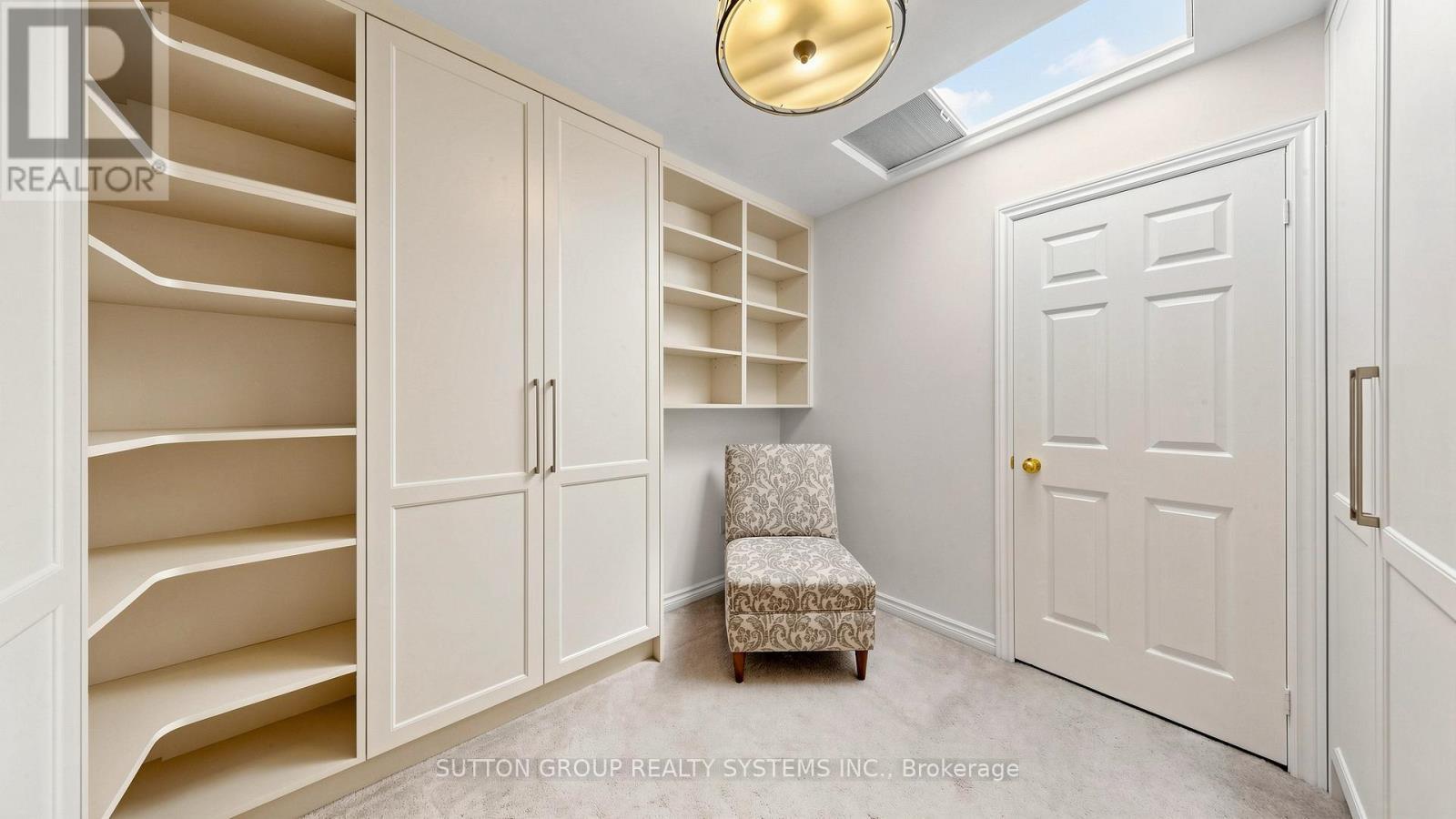 2138 Eglinton Avenue W, Toronto, ON - Indoor Photo Showing Other Room