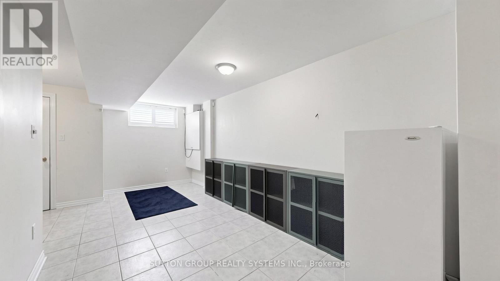 2138 Eglinton Avenue W, Toronto, ON - Indoor Photo Showing Other Room