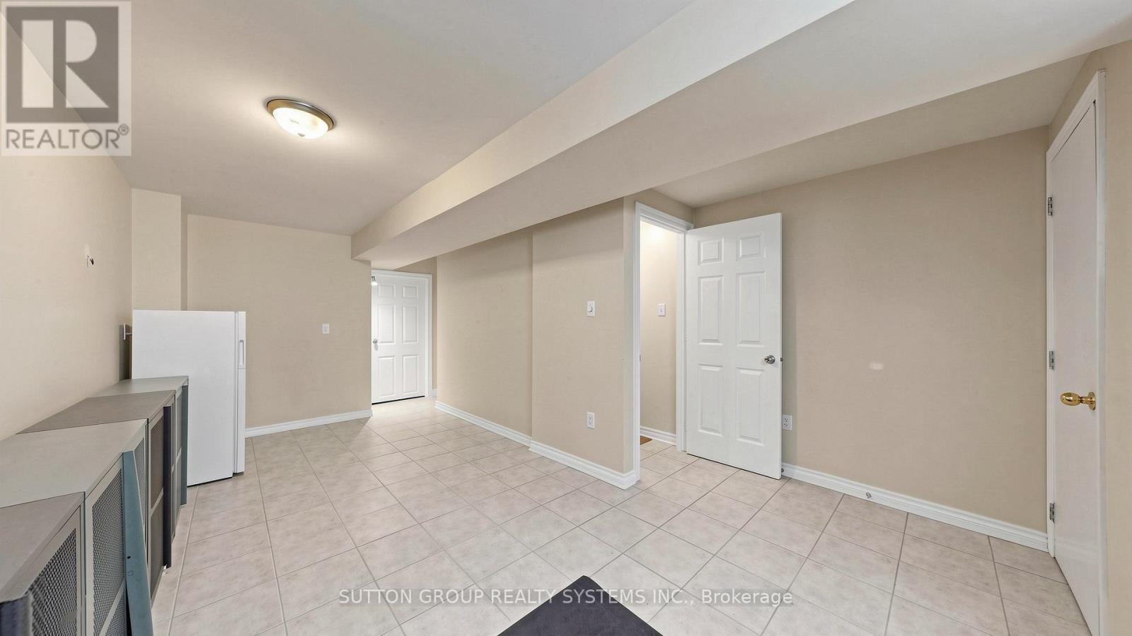 2138 Eglinton Avenue W, Toronto, ON - Indoor Photo Showing Other Room