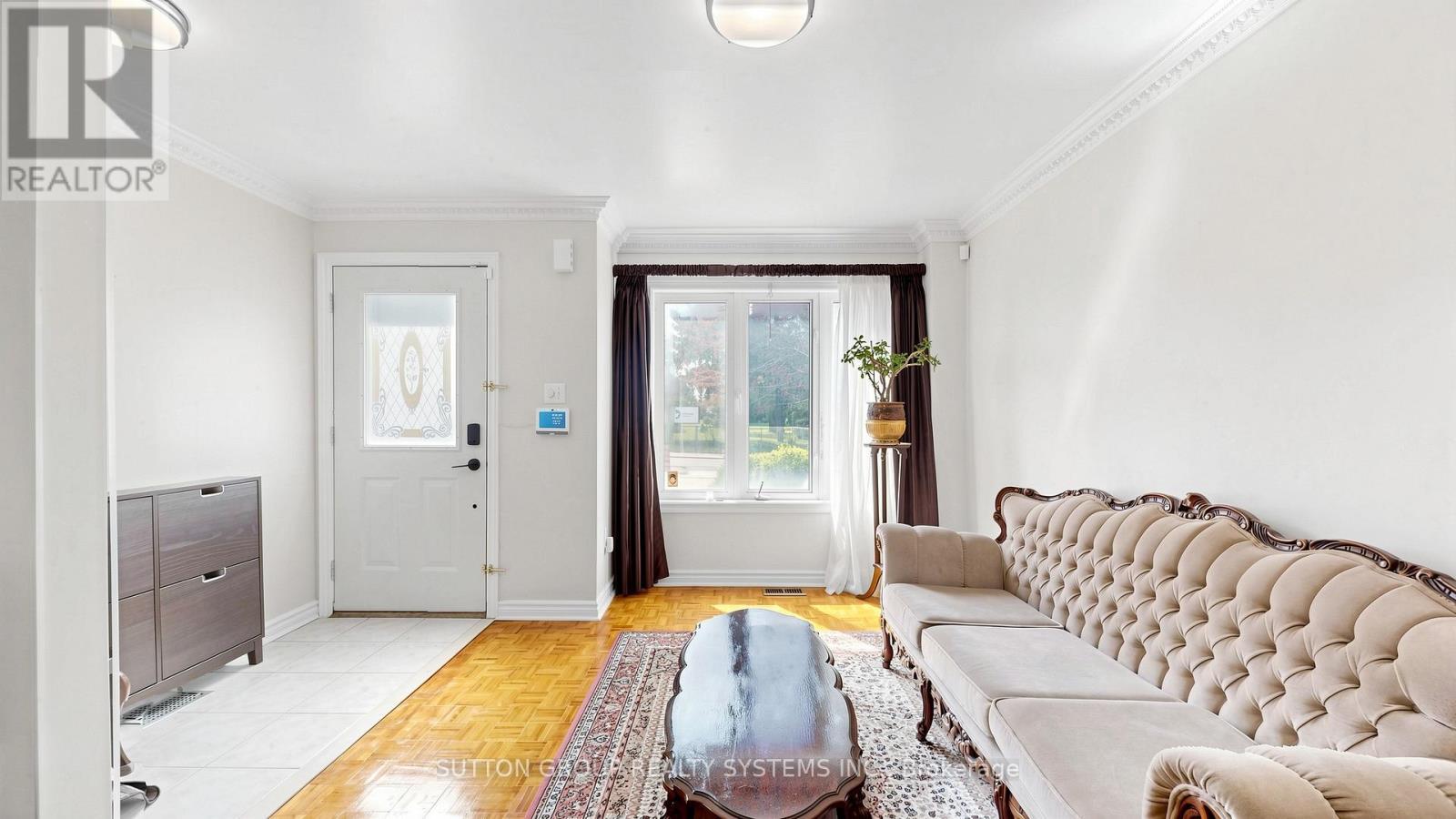 2138 Eglinton Avenue W, Toronto, ON - Indoor