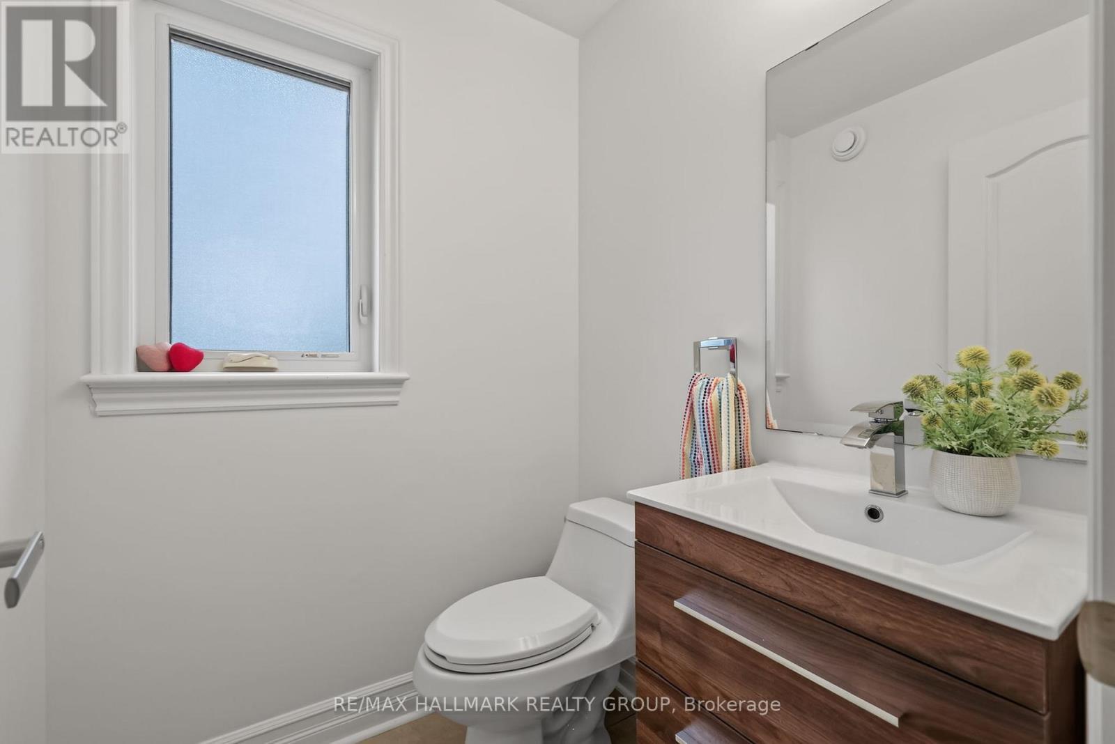 878 Excursion Way, Ottawa, ON - Indoor Photo Showing Bathroom