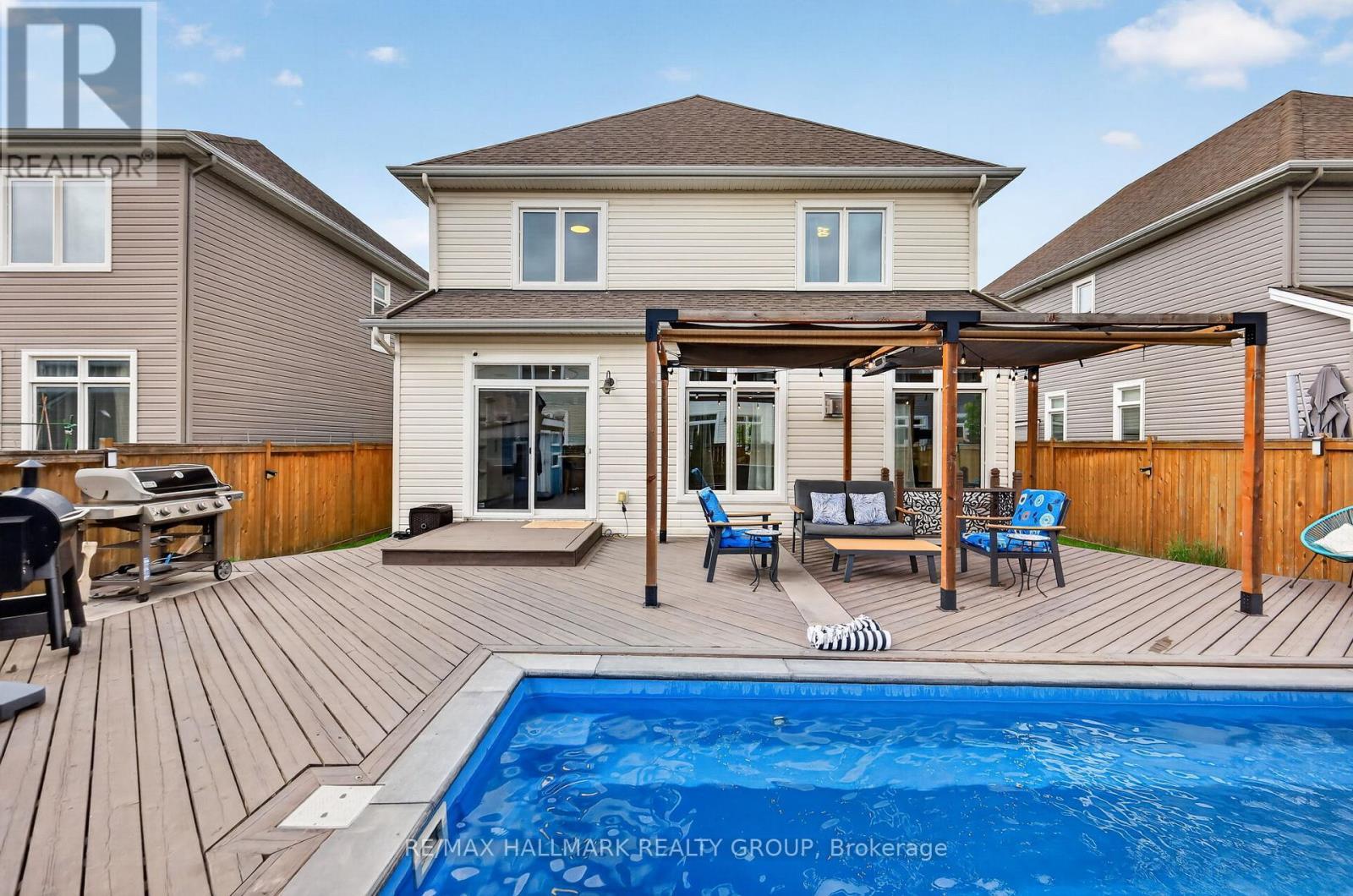 878 Excursion Way, Ottawa, ON - Outdoor With In Ground Pool With Deck Patio Veranda With Exterior